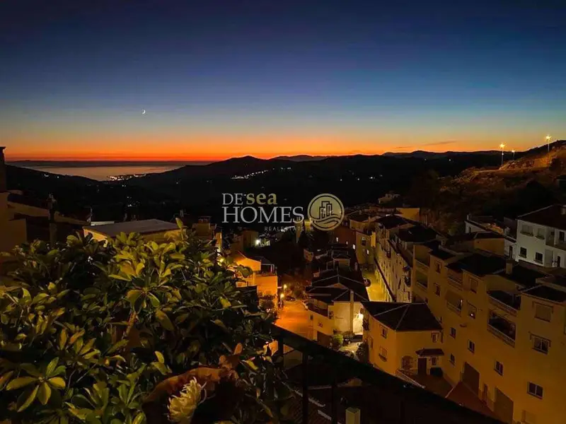 Chalet en Venta en Cómpeta Málaga Villa con Piscina Privada