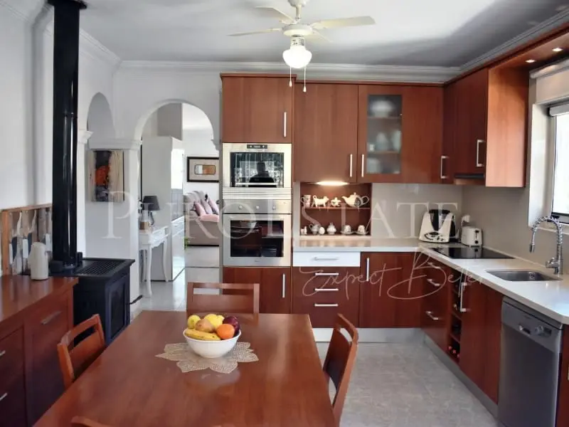 Casa Rústica en Venta en Mallorca 3 Dormitorios Piscina 2 Casetas