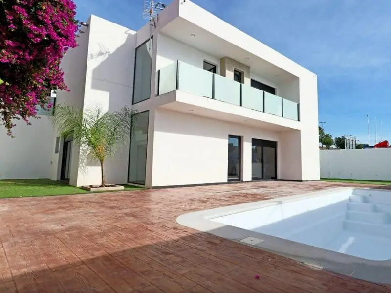 Villa en Venta Fortuna Murcia 3 Dormitorios Piscina Jardin