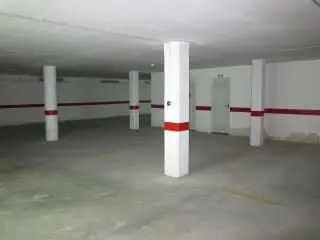Garaje en Venta Montserrat Valencia 27m2 con Ascensor