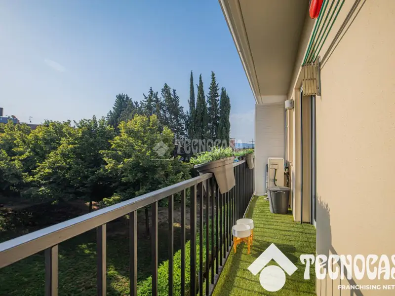 Atico Loft Domotizado con Parking y Vistas Verdes