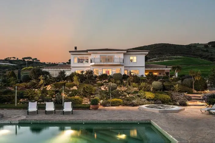 5 Bed House/Villa for sale
