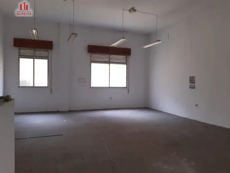 Venta Local Comercial Mariñamansa Ourense 145m2