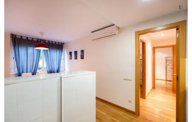 Apartamento 2 Dormitorios Barcelona El Guinardó Cerca Metro