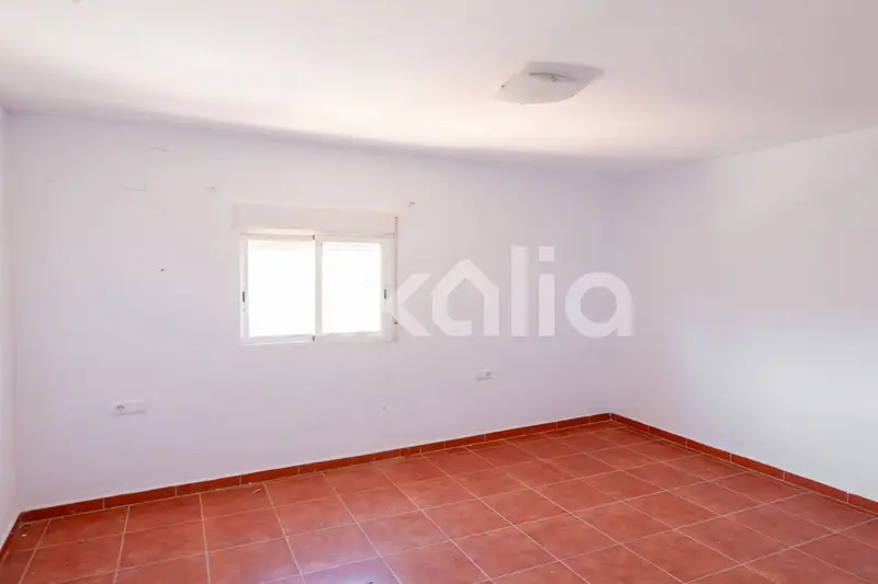Chalet en Turis Valencia 414m2 5 dormitorios 3 banos piscina
