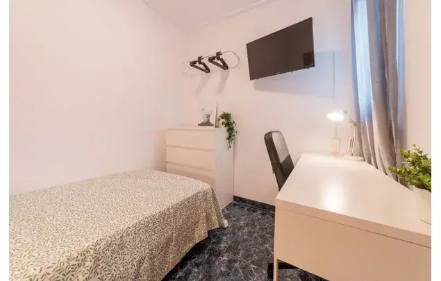 Habitacion en Avinguda del Raval