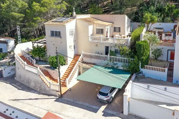 Villa de 4 Dormitorios en Venta Adsubia