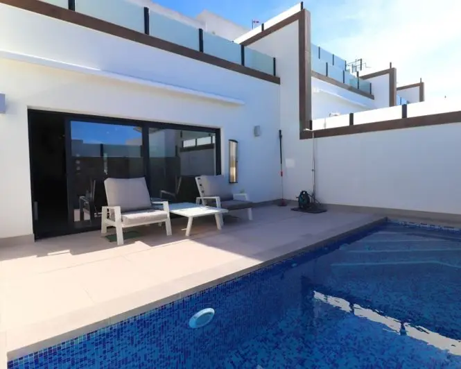 Adosado 4 Dormitorios Benijofar Piscina Privada Jardin Solarium