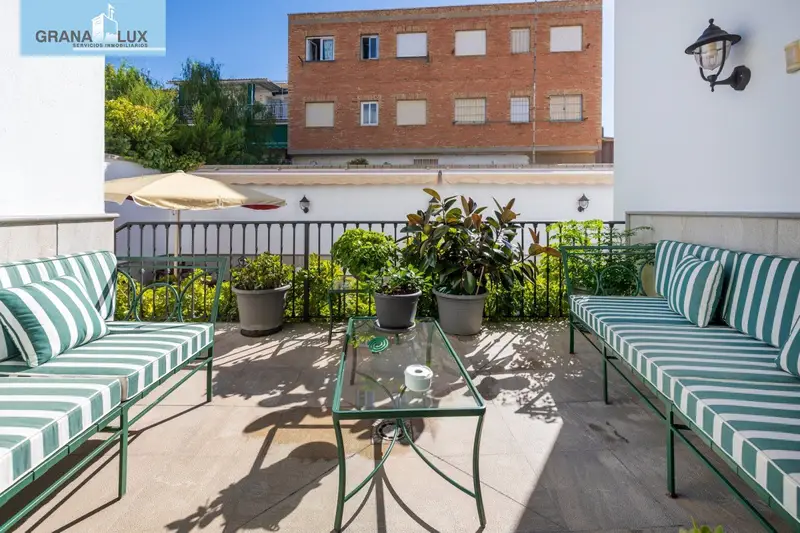 Venta Chalet en Beiro, San Francisco Javier Granada - Ref: 08342