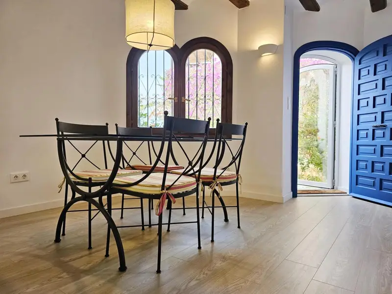 Chalet en alquiler anual en Denia con vistas al mar