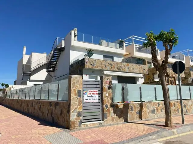 Villa de Lujo 4 Dormitorios Piscina Amueblada