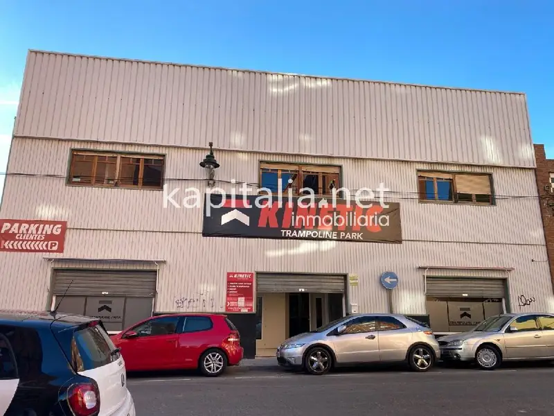 Venta Local Comercial Alcoy 500m2 Solar Opcional Parking