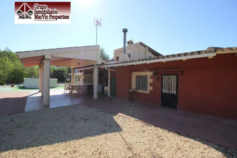 Venta Chalet con Piscina en Altea 3 Dormitorios 2 Baños