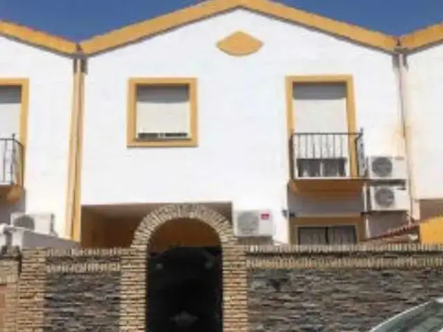 Casa adosada en venta en Calle de la Gardenia