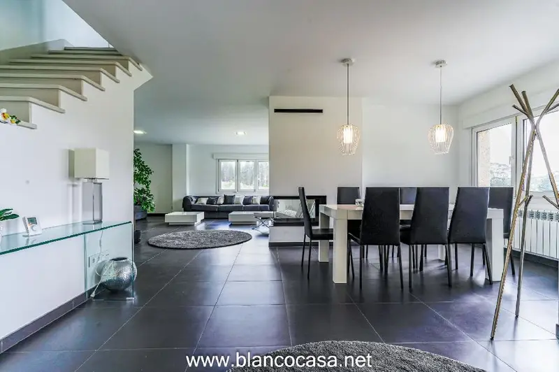 Venta Casa 546m2 Bértoa Carballo 4 Plantas Terreno 4622m2