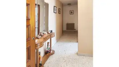 Piso en Venta Benabarre 117m2 Patio Trastero