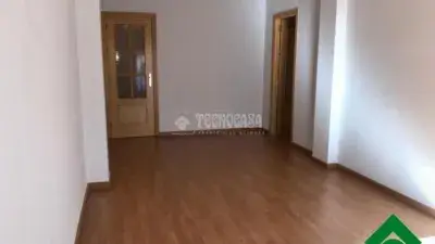 Piso en Venta Atarfe Zona Muebles Aparicio 2 Dormitorios