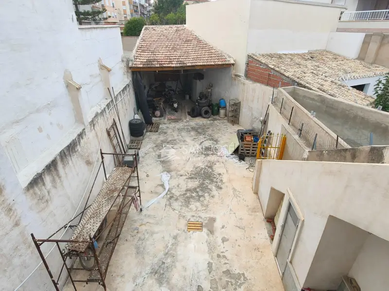 Casa en Novelda para Reformar con Parcela de 265m2