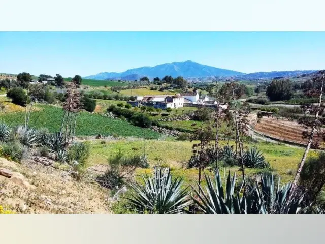 Terreno en venta Coin, España