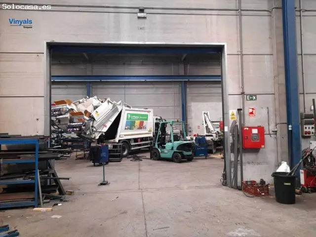 Nave Industrial 1295m2 Puente Grua 8t Acceso Trailers