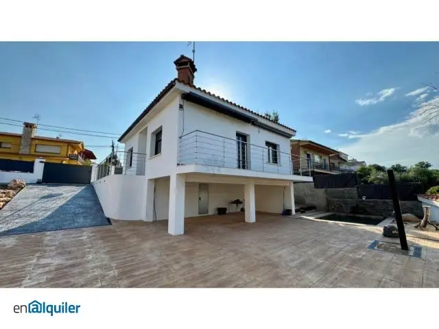 Casa con Piscina y Anexo en Santa Eulalia de Roncana