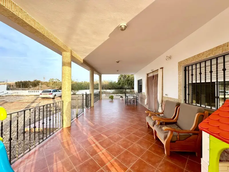 Chalet en Venta Carlet Valencia 4 Dormitorios Jardin Piscina