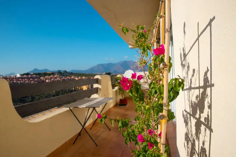Apartamento en Colinas Duquesa con Vistas al Mar