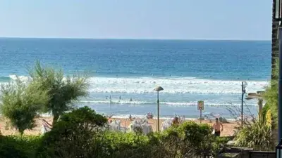 2 Apartamentos en Zarautz con Vistas al Mar Totalmente Reformados