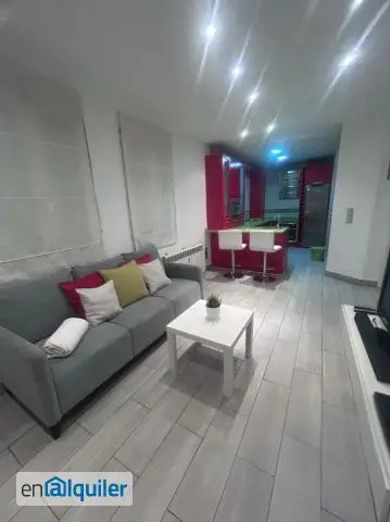 Piso Moderno en Salamanca cerca del Metro Diego de Leon