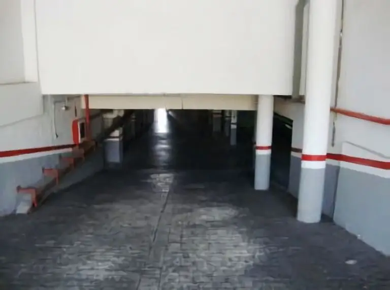 Garaje en Venta en Lucena 58m2 Plaza La Barrera