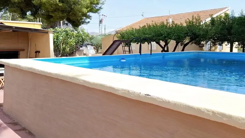 Casa con Piscina y Boxes para Caballos cerca de Villena
