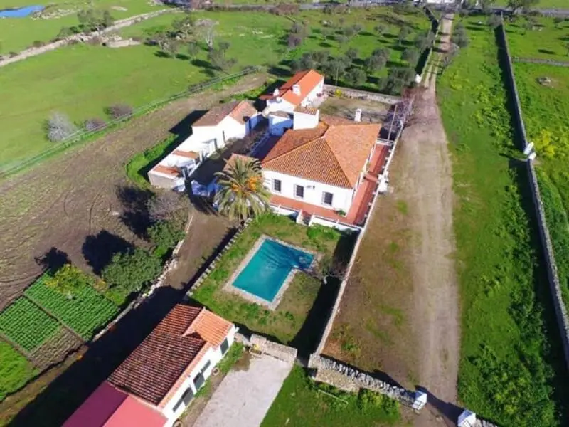 Casa de Campo en Venta Valencia de Alcantara 6 Dormitorios
