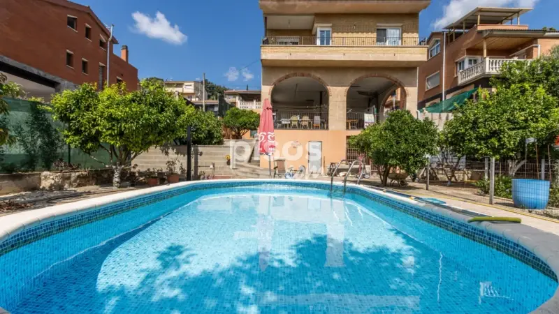Casa en Venta Sentmenat Dos Viviendas Piscina Barbacoa