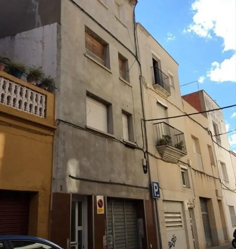 Garaje en Venta Vilanova i la Geltrú 14m2 con Ascensor y Trastero