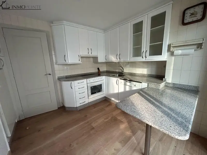 Piso en Alquiler en Pontevedra Ciudad 100m2 3 Dormitorios 2 Baños