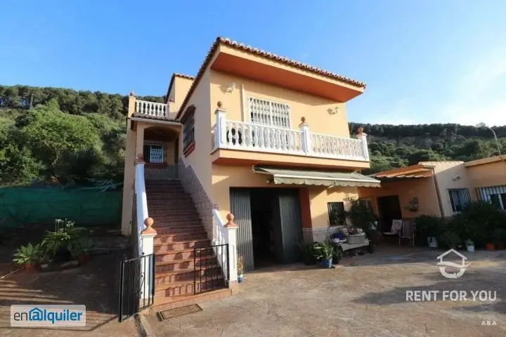 Casa Rural con Piscina y Vistas a la Sierra