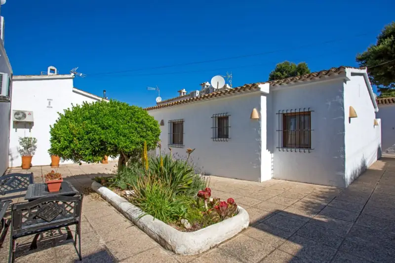 Bungalow en alquiler en Benitachell / Benitatxell, Alicante