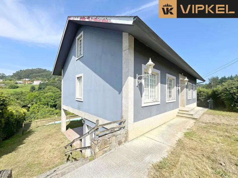 Casa en Venta Serantes Ferrol 4 Dormitorios Piscina Jardin
