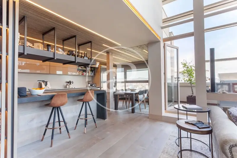 Atico Duplex de Lujo en Diagonal Mar con Vistas al Mar