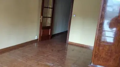 Piso en Venta en La Bañeza Edificio de 1985