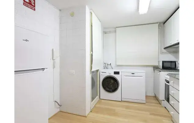 Alquiler de Habitaciones en Alicante - Piso Amueblado con Ascensor