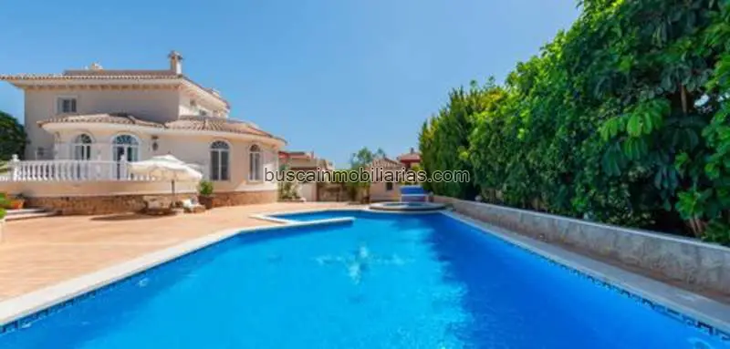 Villa de Lujo en Quesada 4 Dormitorios 5 Baños Piscina Jacuzzi