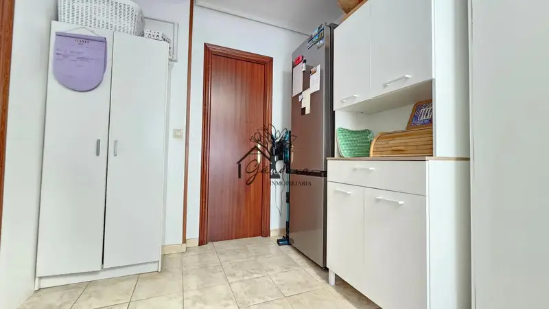 Piso Reformado en Venta Santa Cecilia Naron 90m2 Garaje