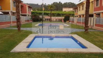 Chalet en Venta en Ribadumia Pontevedra Con Piscina
