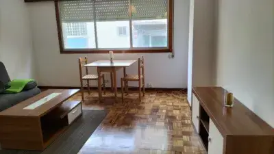 Apartamento en Alquiler Arteixo Amueblado Patio Privado