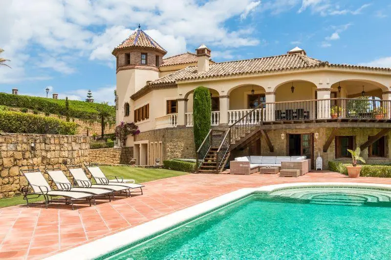Villa de Lujo en Sotogrande Alto con Vistas al Golf
