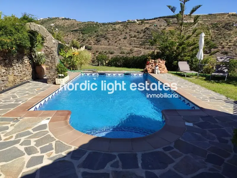 Chalet en alquiler en Torrox, Málaga