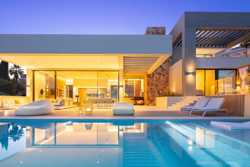 Villa de Lujo en Nueva Andalucia con Vistas Panoramicas