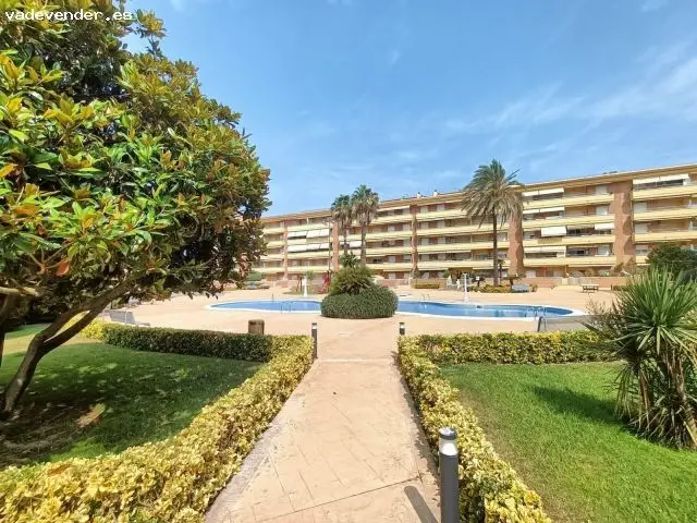 Planta Baja con Patio Privado Piscina y Padel Blanes