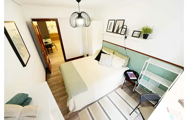 Habitacion 90m2 Bilbao Estancia Media Larga